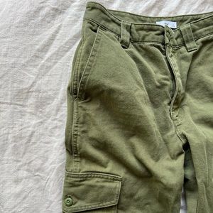 Aritzia TNA green cargo pants